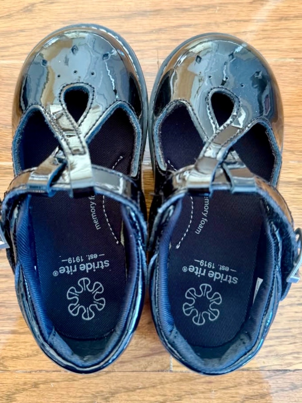 Stride Rite Girls Black Patent T-Strap Dress Shoes